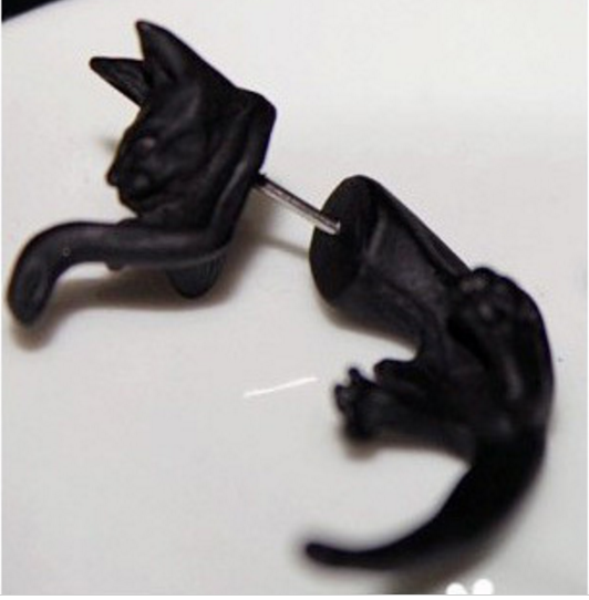 Popular Long Tail Leopard Stud Earrings Black Cat Puncture